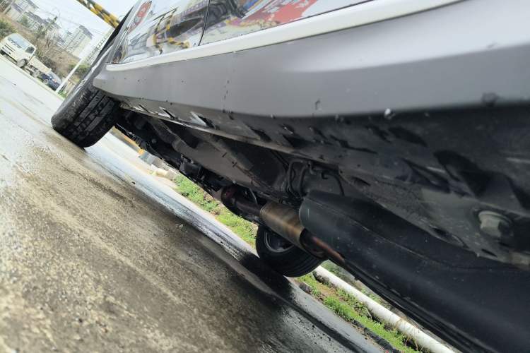 Used Roewe RX5 2023 PLUS 330TGI Automatic Trendsetting Smart Edition Left Side Sill