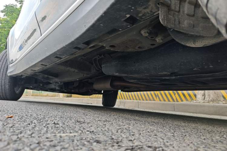 Used Roewe RX5 2023 PLUS 330TGI Automatic Trendsetting Smart Edition Left Side Sill