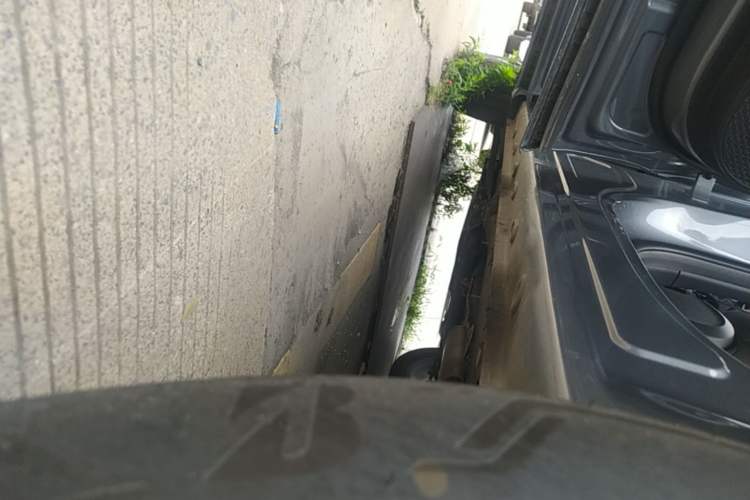 Used Roewe RX5 2023 1.5T Elite Edition Left Side Sill