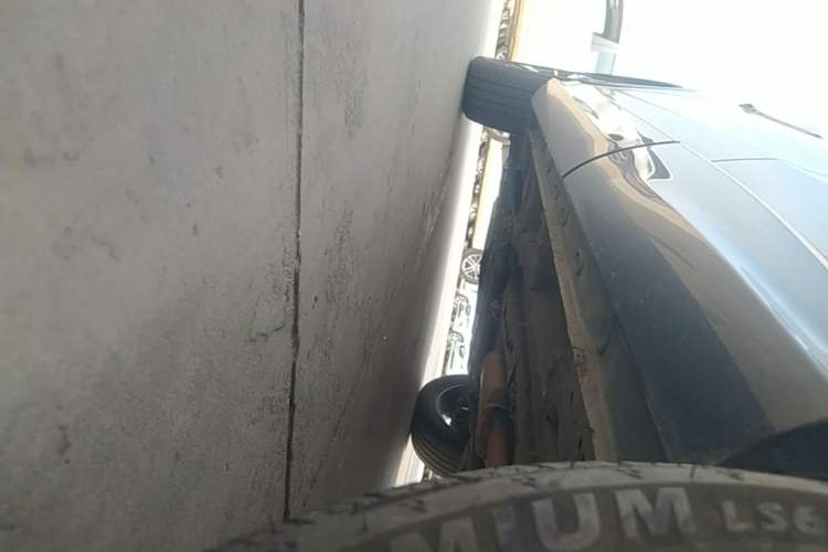 Used Roewe RX5 2023 1.5T Elite Edition Left Side Sill