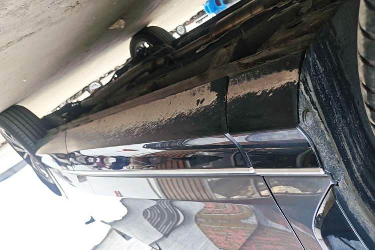 Used Roewe RX5 2023 1.5T Luxury Sliding-Screen Version Left Side Sill