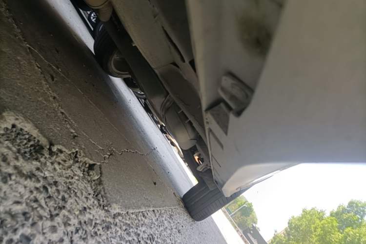 Used Roewe RX5 2023 PLUS 330TGI Automatic Trendsetting Smart Edition Left Side Sill