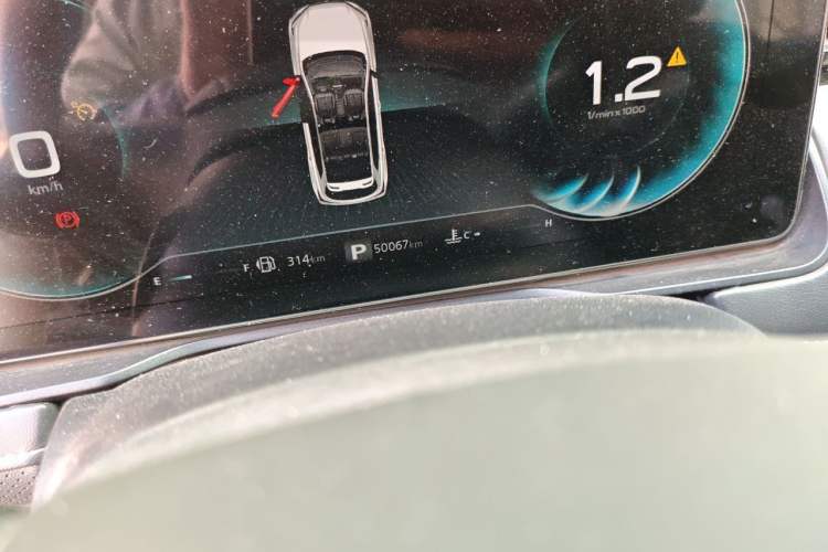 Used Roewe RX5 2023 PLUS 330TGI Automatic Trendsetting Smart Edition Odometer Close Up