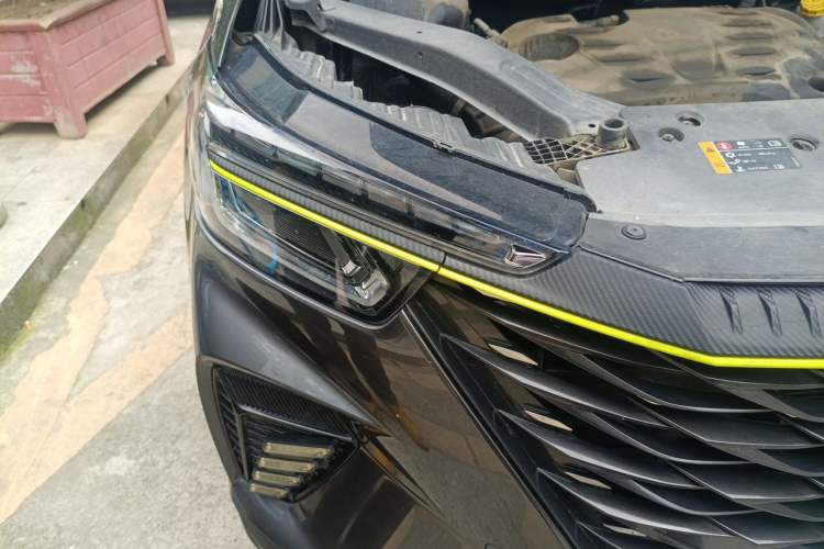 Used Roewe RX5 2023 PLUS 330TGI Automatic Trendsetting Smart Edition Right Front Headlight