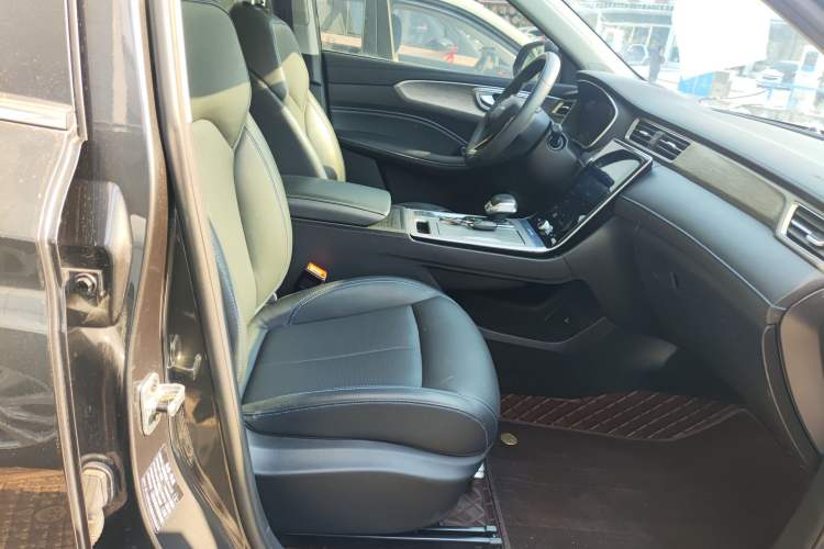 Used Roewe RX5 2023 PLUS 330TGI Automatic Trendsetting Smart Edition Right Front Seat