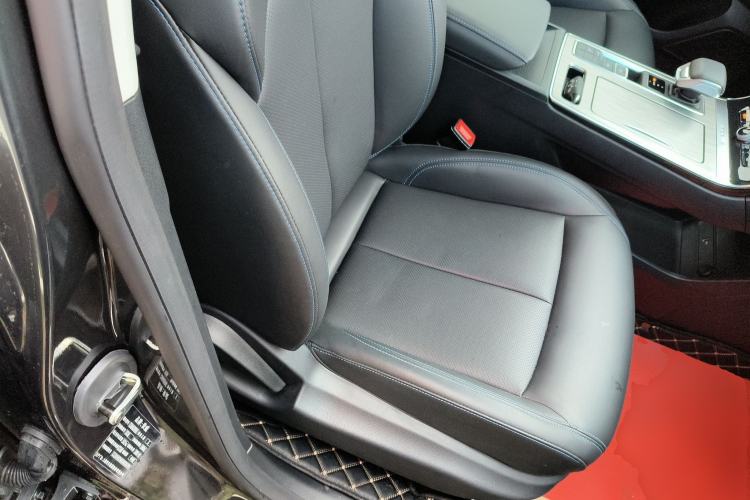 Used Roewe RX5 2023 PLUS 330TGI Automatic Trendsetting Smart Edition Right Front Seat