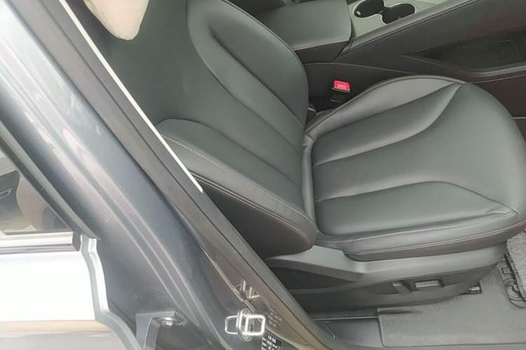 Used Roewe RX5 2023 1.5T Elite Edition Right Front Seat