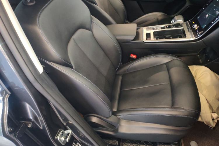 Used Roewe RX5 2023 PLUS 330TGI Automatic Trendsetting Smart Edition Right Front Seat