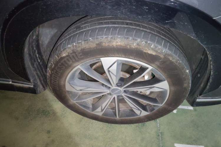 Used Roewe RX5 2023 1.5T Elite Edition Right Front Wheel Hub