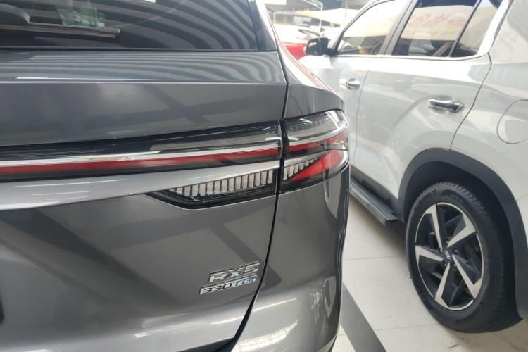 Used Roewe RX5 2023 1.5T Luxury Sliding-Screen Version Right Rear Taillight