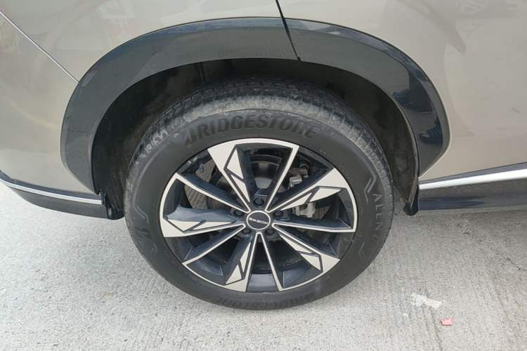 Used Roewe RX5 2023 1.5T Elite Edition Right Rear Wheel Hub
