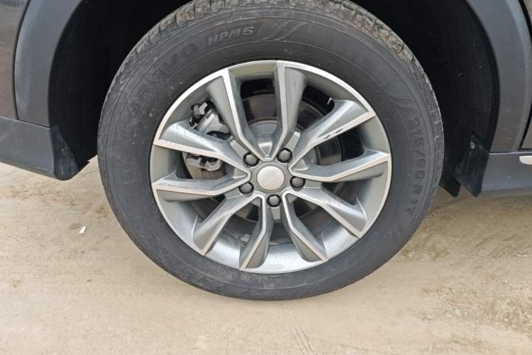 Used Roewe RX5 2023 PLUS 330TGI Automatic Trendsetting Smart Edition Right Rear Wheel Hub