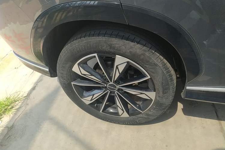 Used Roewe RX5 2023 1.5T Elite Edition Right Rear Wheel Hub