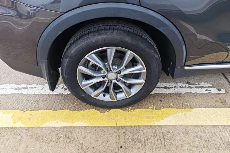 Used Roewe RX5 2023 PLUS 330TGI Automatic Trendsetting Smart Edition Right Rear Wheel Hub