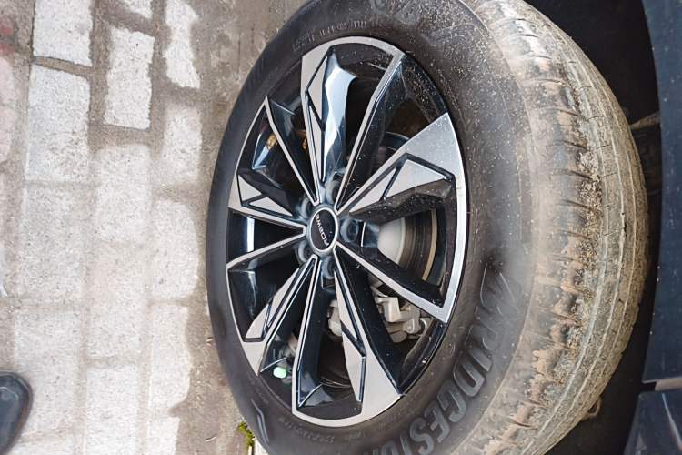 Used Roewe RX5 2023 1.5T Elite Edition Right Rear Wheel Hub