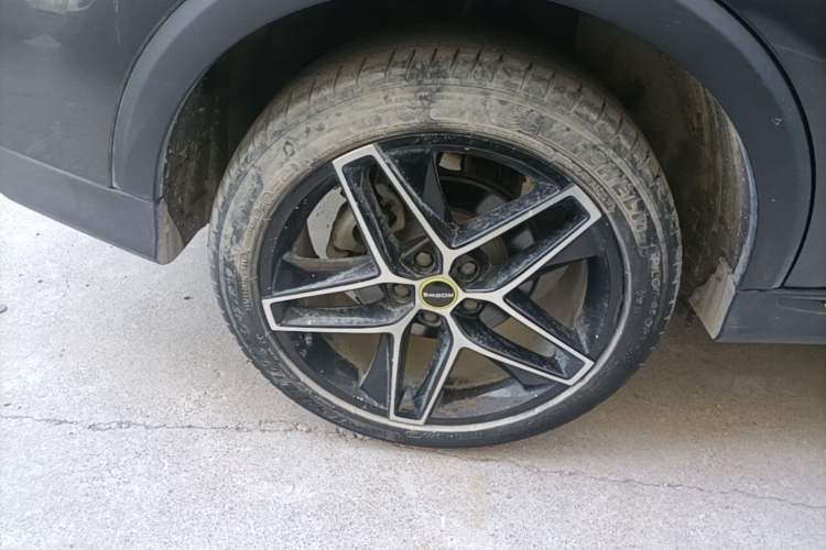 Used Roewe RX5 2023 PLUS 330TGI Automatic Trendsetting Smart Edition Right Rear Wheel Hub