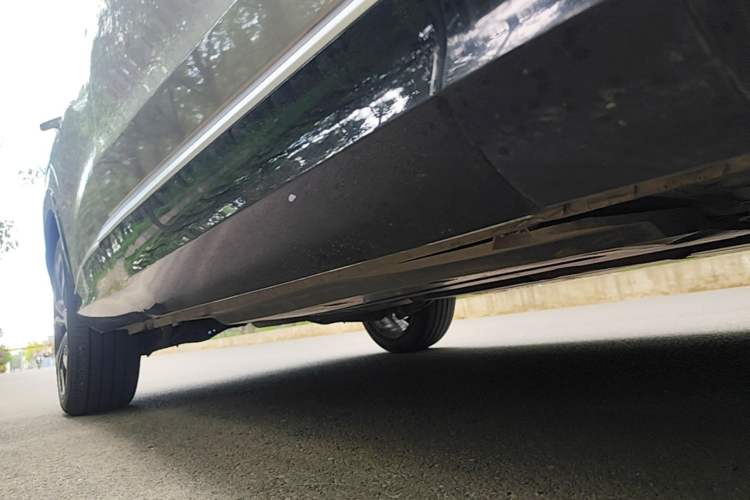Used Roewe RX5 2023 1.5T Flagship Intelligent Driving Edition Right Side Sill