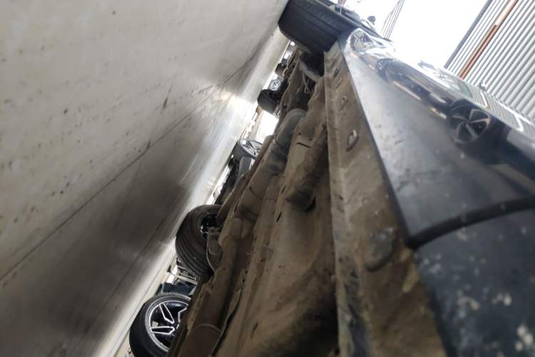 Used Roewe RX5 2023 1.5T Luxury Sliding-Screen Version Right Side Sill
