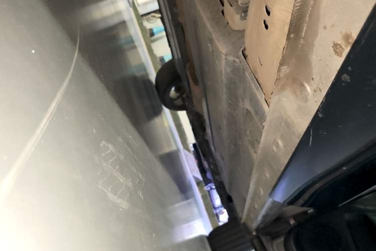 Used Roewe RX5 2023 1.5T Prestige Sliding-Screen Version Right Side Sill