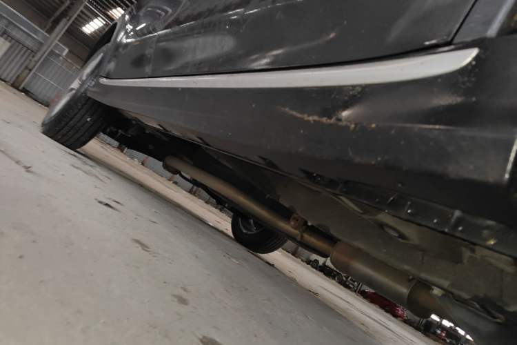 Used Roewe RX5 2023 PLUS 330TGI Automatic Trendsetting Smart Edition Right Side Sill
