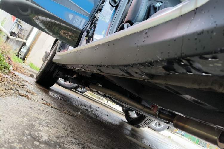 Used Roewe RX5 2023 PLUS 330TGI Automatic Trendsetting Smart Edition Right Side Sill