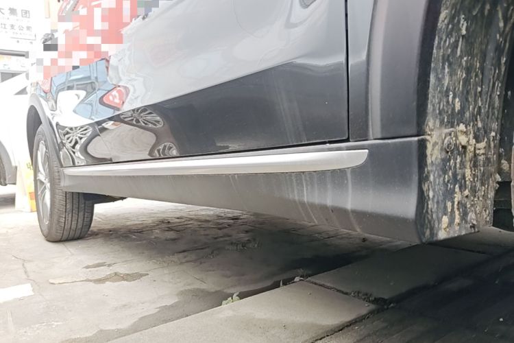 Used Roewe RX5 2023 PLUS 330TGI Automatic Trendsetting Smart Edition Right Side Sill