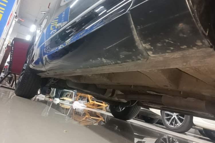 Used Roewe RX5 2023 1.5T Elite Edition Right Side Sill