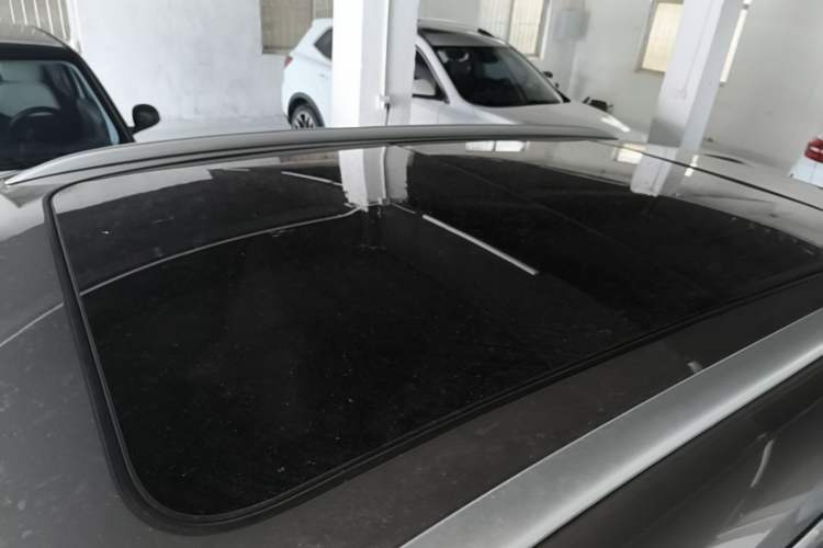Used Roewe RX5 2023 1.5T Comfort Edition Roof