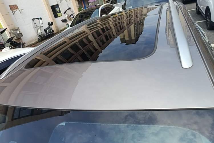 Used Roewe RX5 2023 1.5T Elite Edition Roof