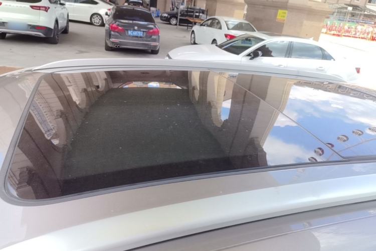 Used Roewe RX5 2023 1.5T Prestige Sliding-Screen Version Roof