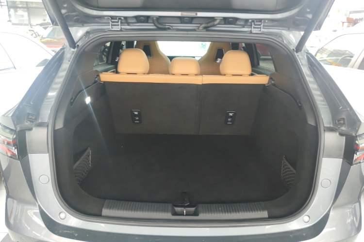 Used Roewe RX5 2023 1.5T Luxury Sliding-Screen Version Trunk