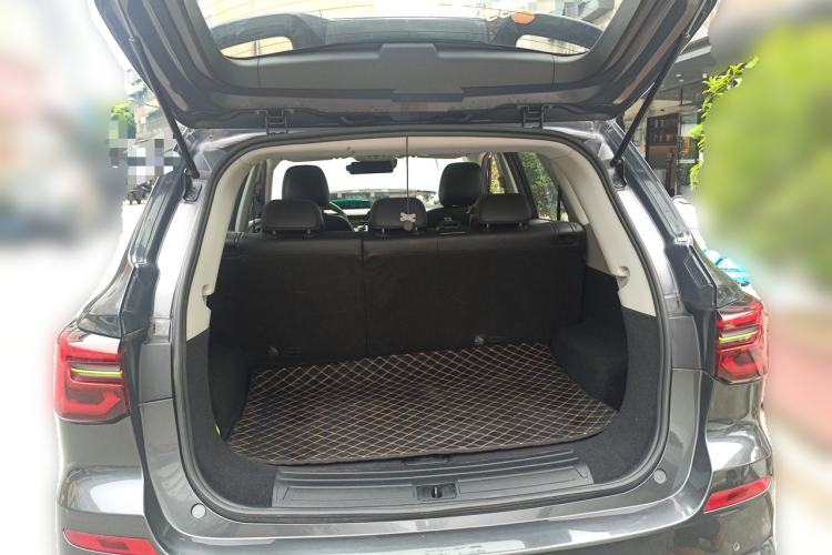 Used Roewe RX5 2023 PLUS 330TGI Automatic Trendsetting Smart Edition Trunk