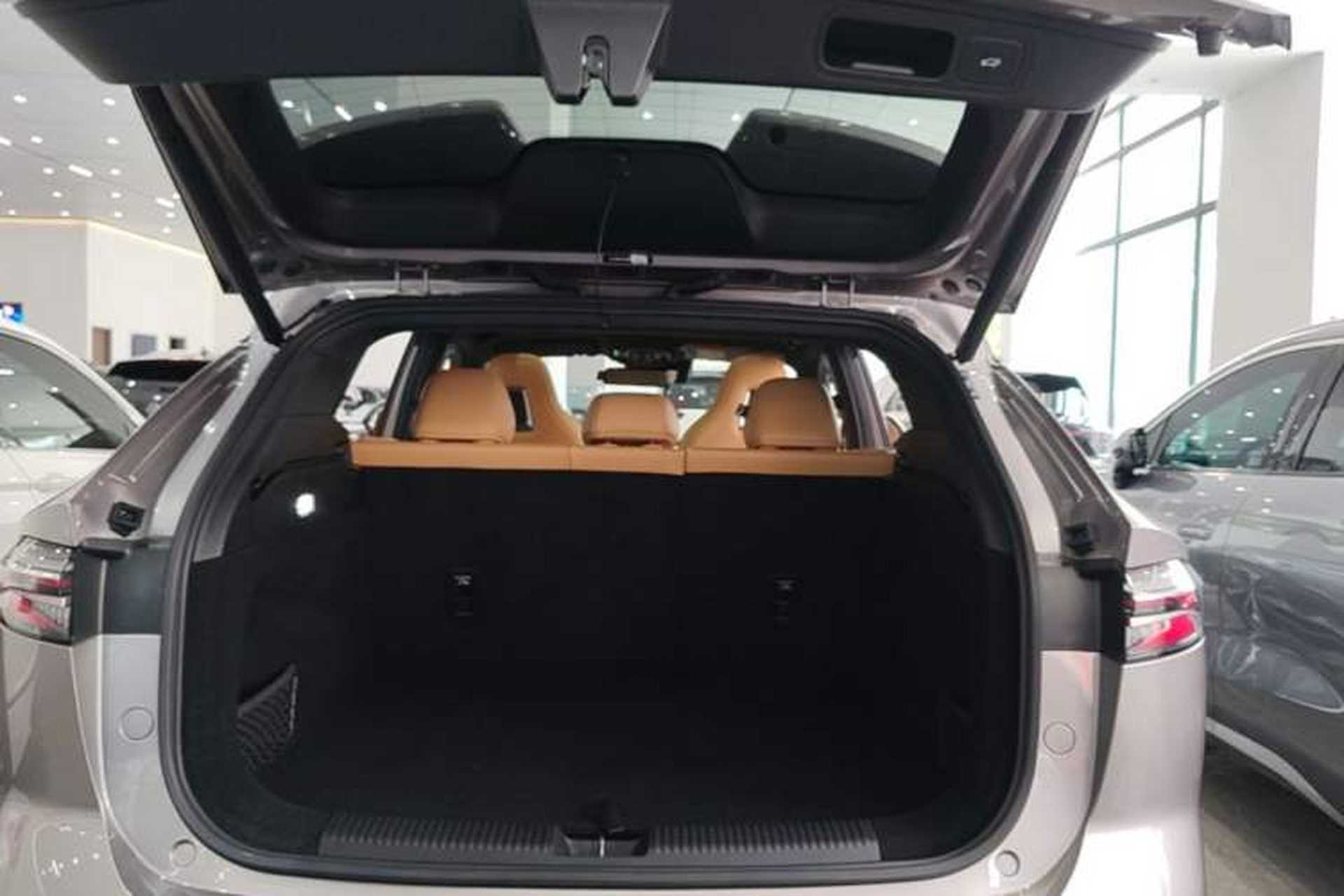 Used Roewe RX5 2023 1.5T Elite Edition Trunk