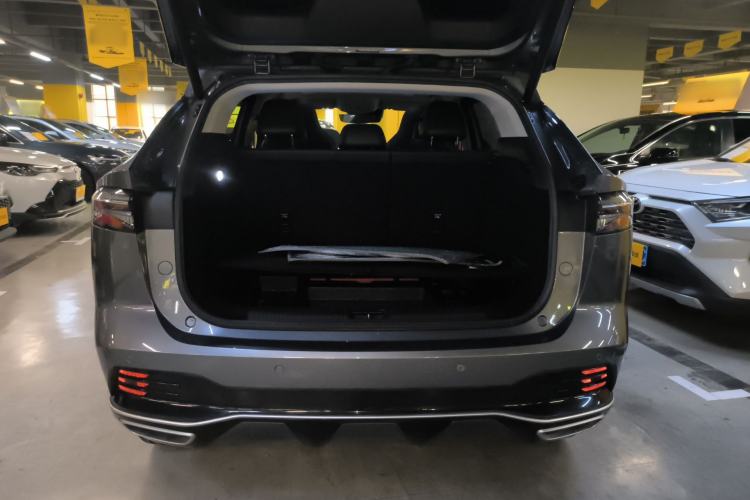 Used Roewe RX5 2023 1.5T Elite Edition Trunk
