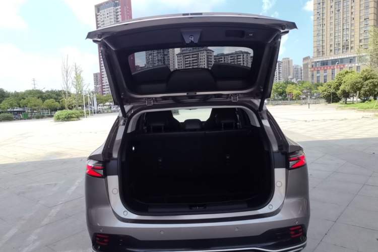 Used Roewe RX5 2023 1.5T Prestige Sliding-Screen Version Trunk