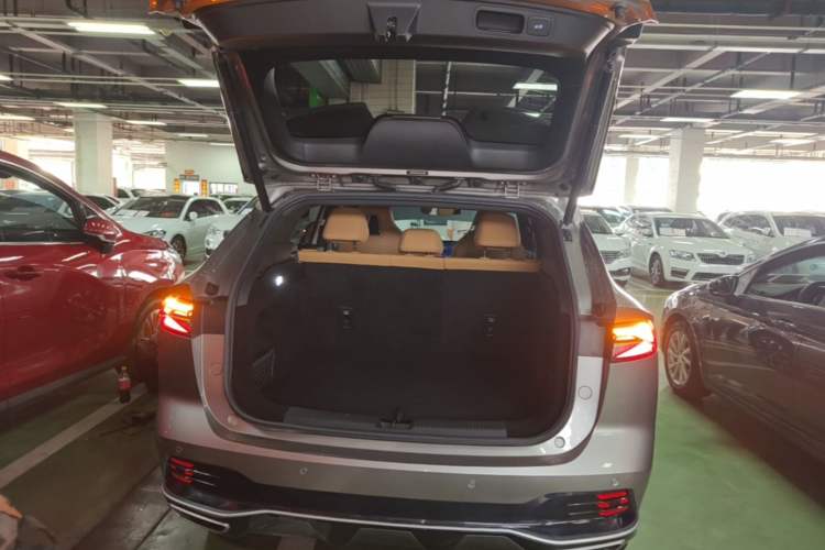 Used Roewe RX5 2023 1.5T Prestige Sliding-Screen Version Trunk