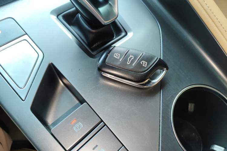 Used Roewe RX5 2023 1.5T Luxury Sliding-Screen Version Vehicle Key