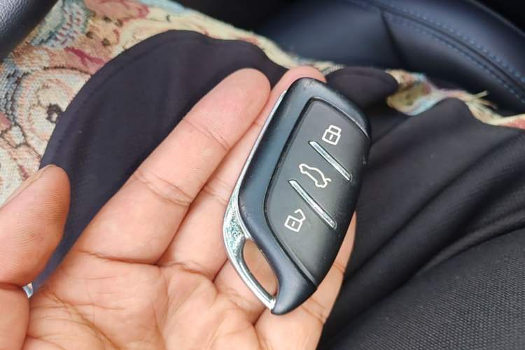Used Roewe RX5 2023 PLUS 330TGI Automatic Trendsetting Smart Edition Vehicle Key