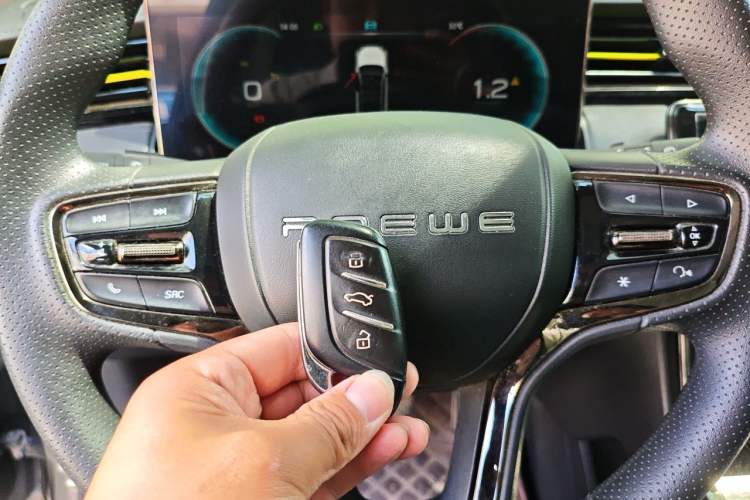 Used Roewe RX5 2023 PLUS 330TGI Automatic Trendsetting Smart Edition Vehicle Key