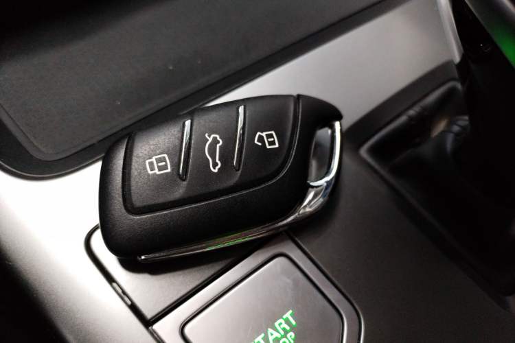 Used Roewe RX5 2023 1.5T Elite Edition Vehicle Key