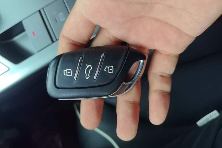 Used Roewe RX5 2023 1.5T Prestige Sliding-Screen Version Vehicle Key