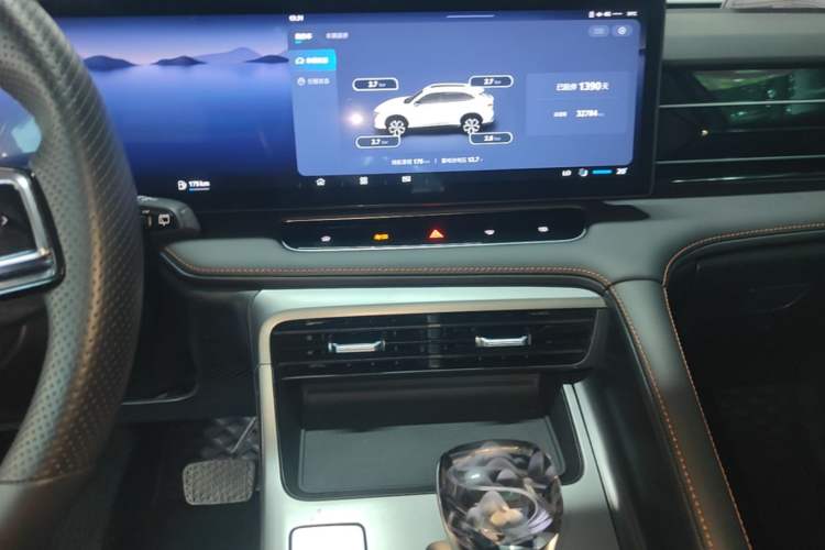 Used Roewe RX5 2023 1.5T Luxury Sliding-Screen Version Audio And AC Panel