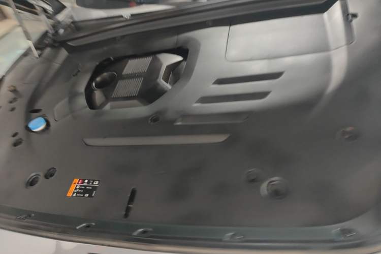 Used Roewe RX5 2023 1.5T Luxury Sliding-Screen Version Engine Bay