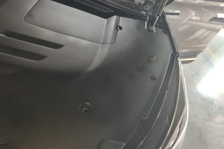 Used Roewe RX5 2023 1.5T Luxury Sliding-Screen Version Engine Bay Left