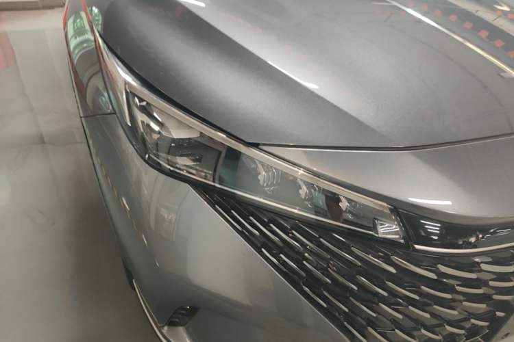 Used Roewe RX5 2023 1.5T Luxury Sliding-Screen Version Right Front Headlight