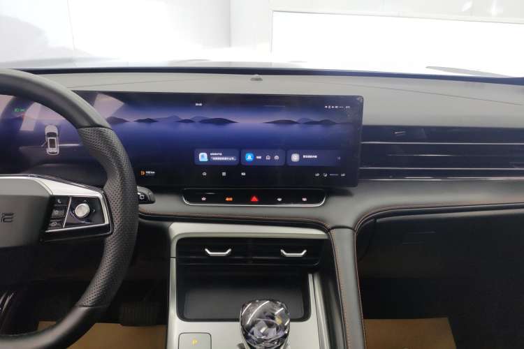Used Roewe RX5 2023 1.5T Luxury Sliding-Screen Version Audio And AC Panel