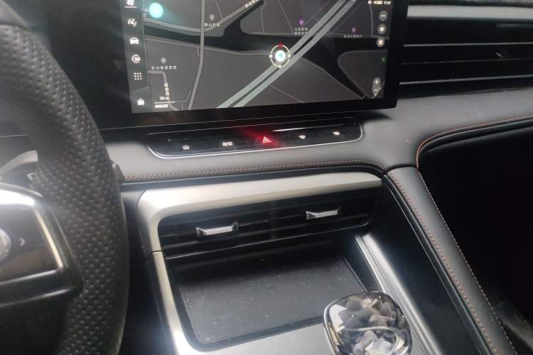 Used Roewe RX5 2023 1.5T Luxury Sliding-Screen Version Audio And AC Panel