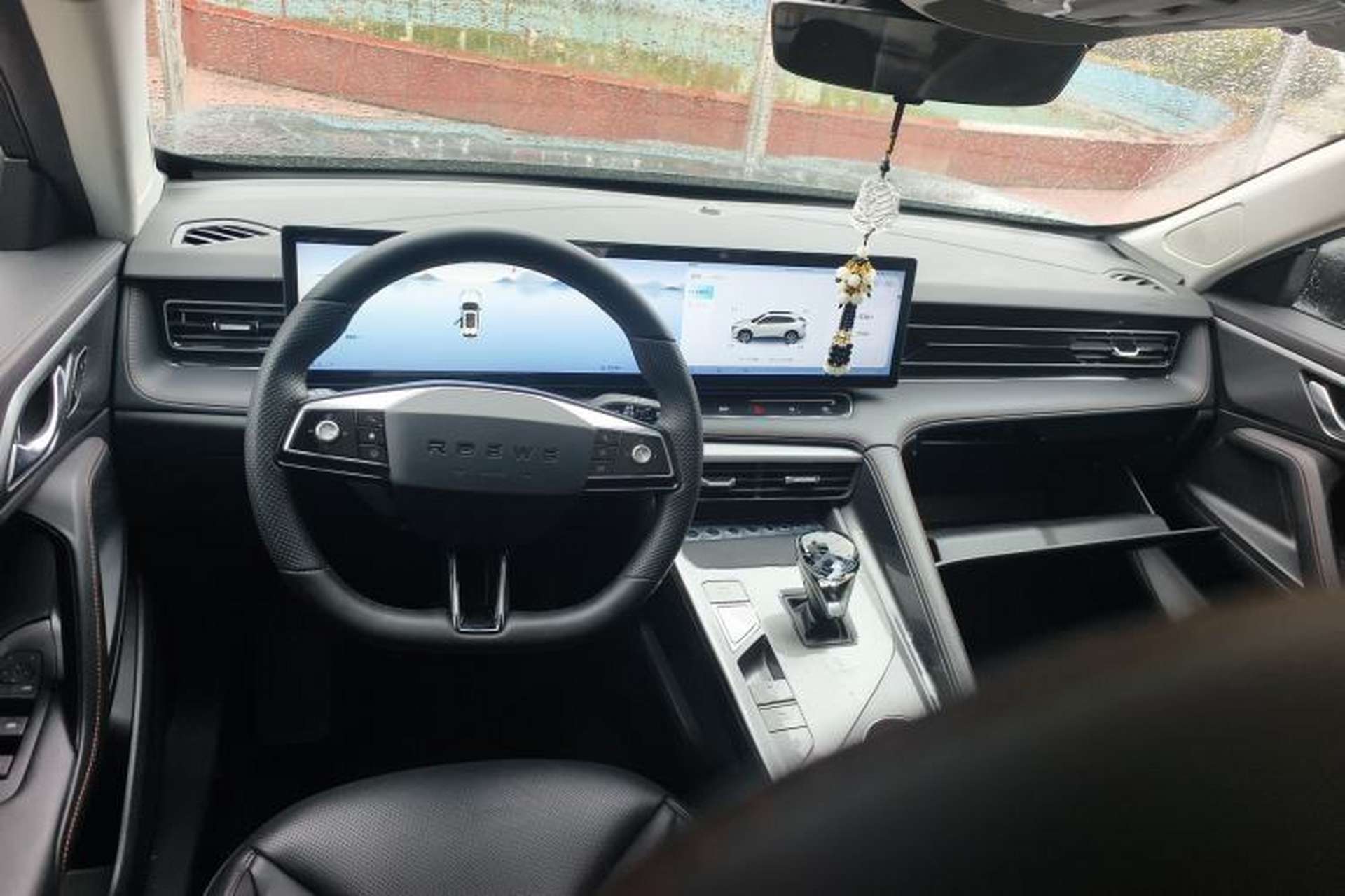 Used Roewe RX5 2023 1.5T Luxury Sliding-Screen Version Center Console