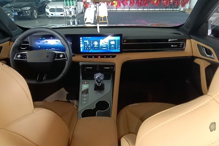 Used Roewe RX5 2023 1.5T Elite Edition Center Console
