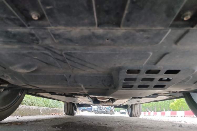 Used Roewe RX5 2023 1.5T Prestige Sliding-Screen Version Chassis Front